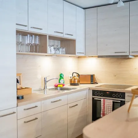 Golden Design Apartment, Zentral, Familie Und Business, 1000 Mbit Duisburgo